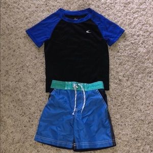 💙 Boy’s swimsuit 💙 Carter’s with rash guard